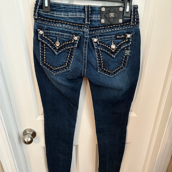 Miss Me Skinny Jean Y2K Stitched Bejeweled Women’s Size 26 - Picture 2 of 8